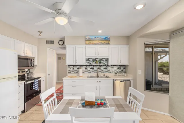 $2,600 | 10146 North Sombrero Circle, Sun City, AZ 85373