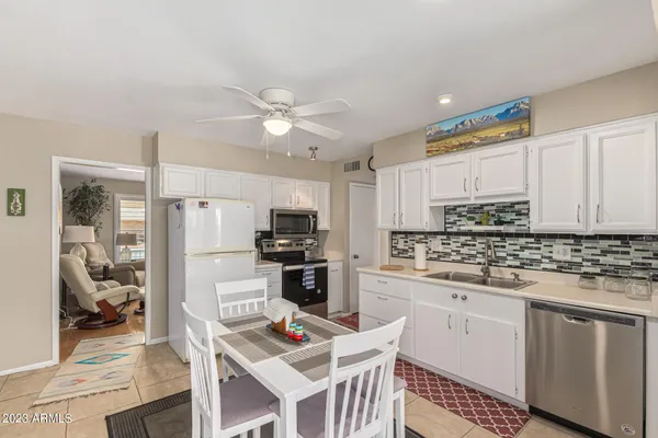 $2,600 | 10146 North Sombrero Circle, Sun City, AZ 85373