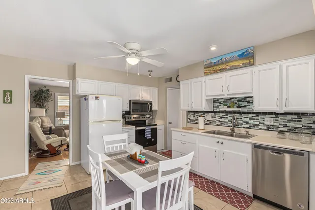 $2,600 | 10146 North Sombrero Circle, Sun City, AZ 85373