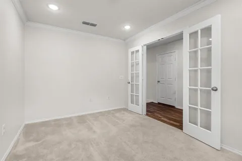 an empty room with a empty space