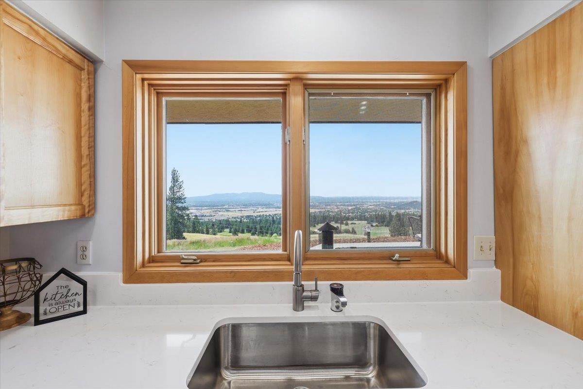16211 East Jacobs Lane Spokane, WA 99217 - Photo 19 of 43