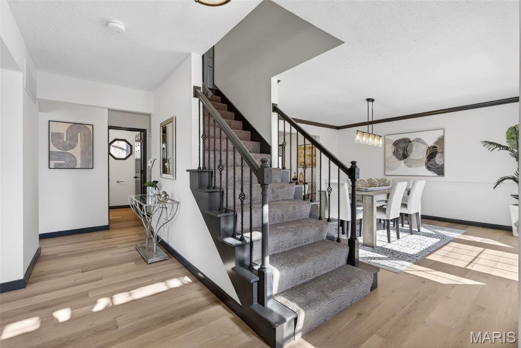 3151 Olde Post Road St. Louis, MO 63129 - Photo 5 of 60