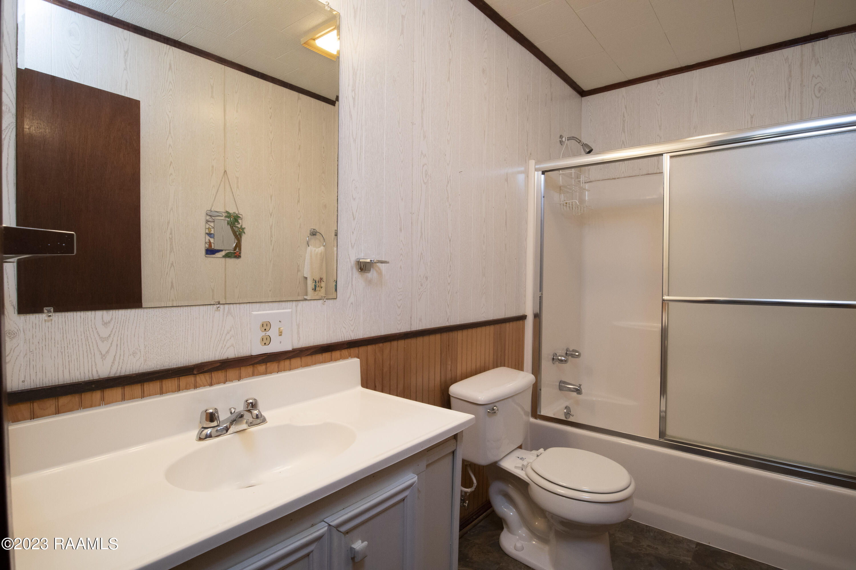 1000 B Timmy Lane Breaux Bridge, LA 70517 - Photo 19 of 29 Bath 1