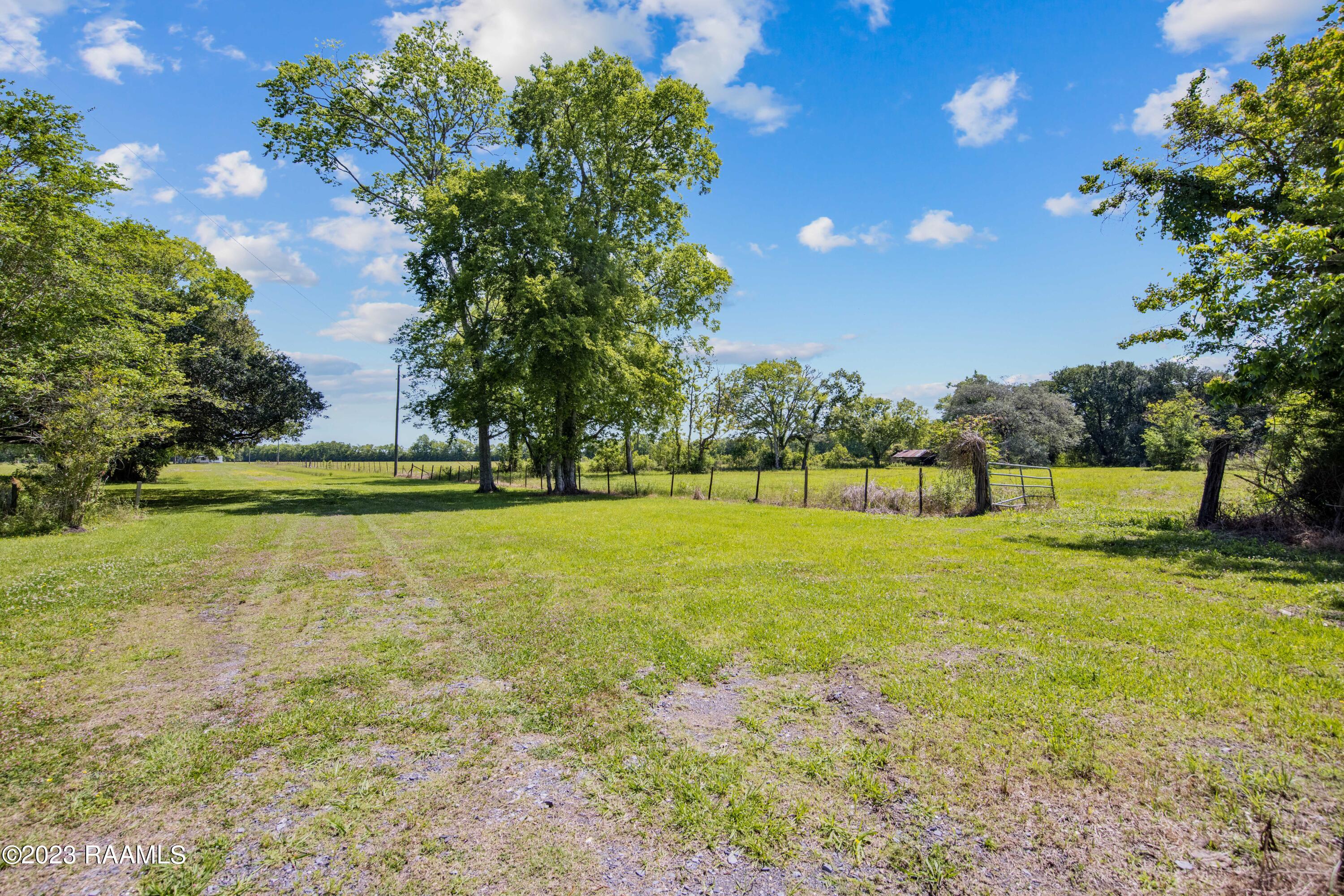1000 B Timmy Lane Breaux Bridge, LA 70517 - Photo 2 of 29 5U1A5331