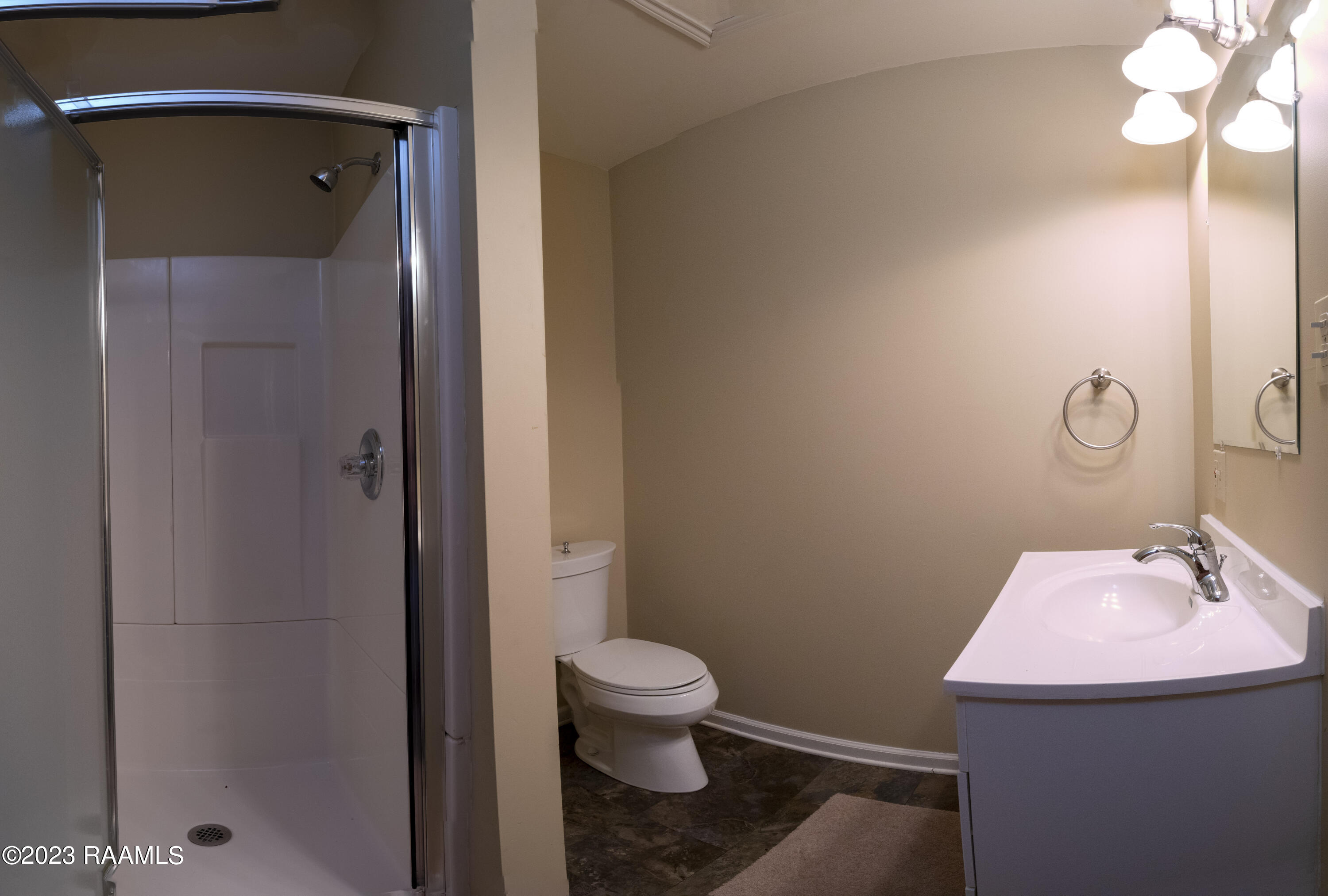 1000 B Timmy Lane Breaux Bridge, LA 70517 - Photo 27 of 29 Bath 3 upstairs