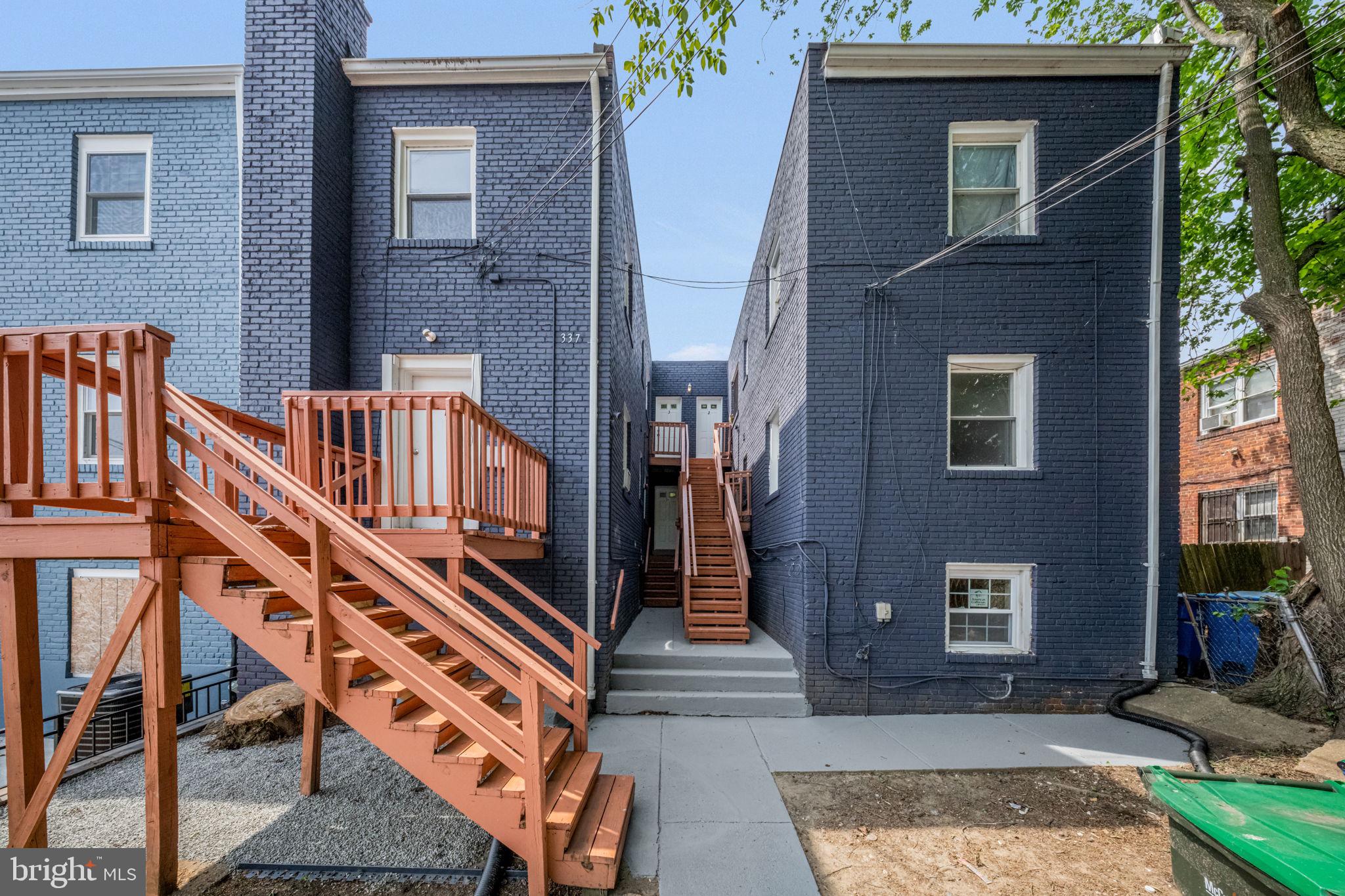 337 Delafield Place Northwest Washington, DC 20011 - Photo 2 of 72 Charming duplex with modern appeal.