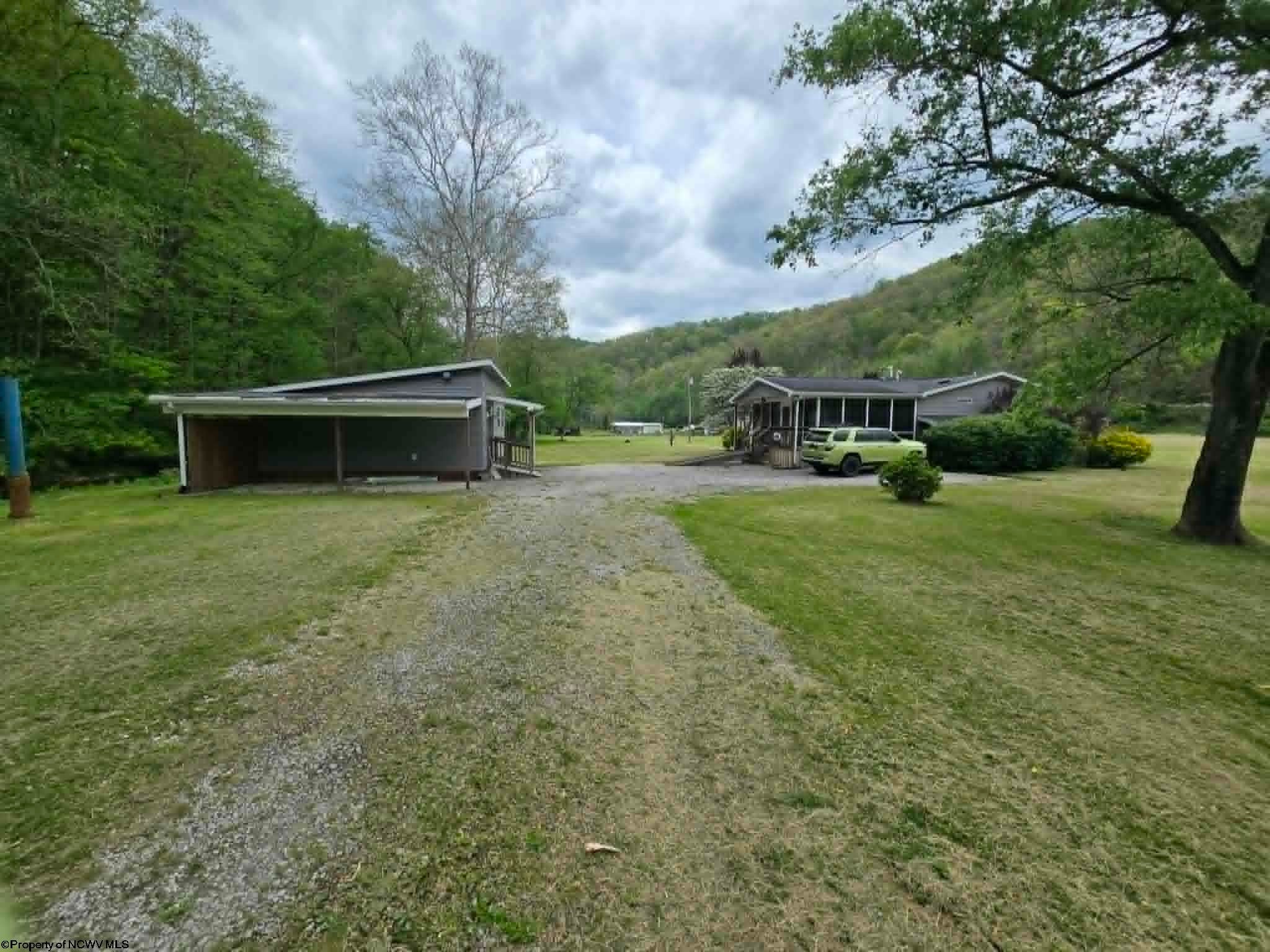 1814 Mannington Road Smithfield, WV 26437 - Photo 9 of 48 Gallery Image 9