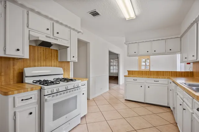 $205,000 | 22826 Briarcreek Boulevard, Spring, TX 77373