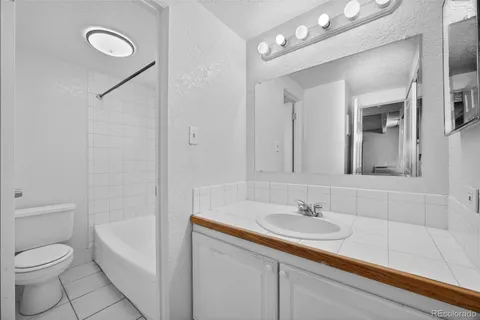 $185,000 | 655 Pearl Street, Unit 205, Denver, CO 80203