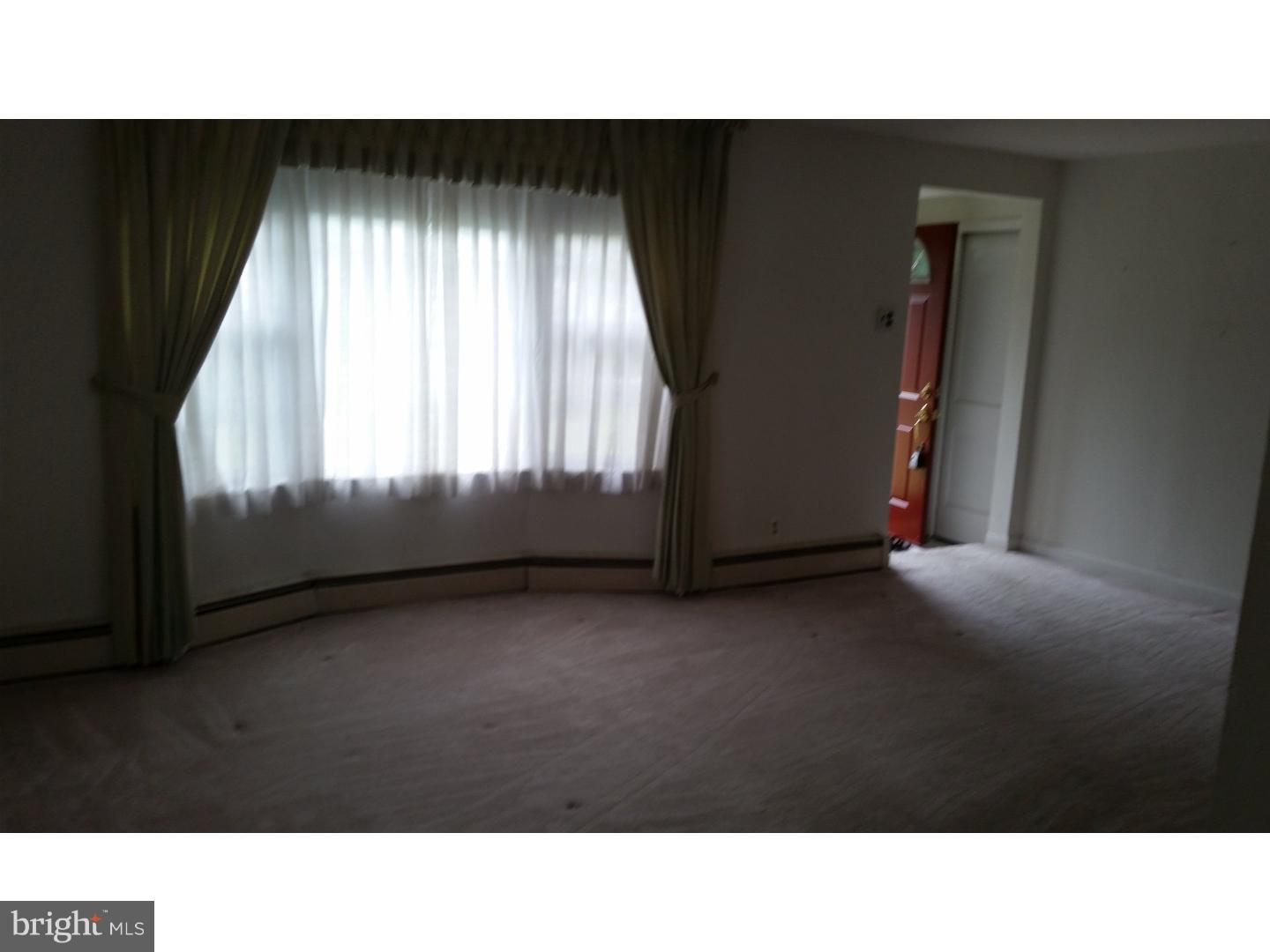 3140 East County Line Road Hatboro, PA 19040 - Photo 8 of 22 Living Room