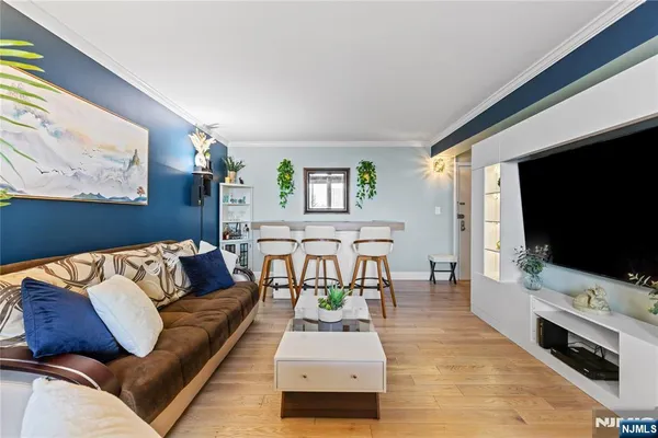 $3,950 | 9060 Palisade Avenue, Unit 1026, North Bergen, NJ 07047