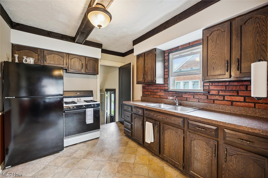 1400 South Green Road Cleveland, OH 44121 - Photo 13 of 30 Gallery Image 13