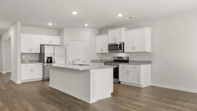 $368,070 | 704 Hollis Avenue, Grovetown, GA 30813