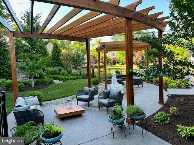 1401 Hillcrest Road Lancaster, PA 17603 - Photo 104 of 105 Pergola