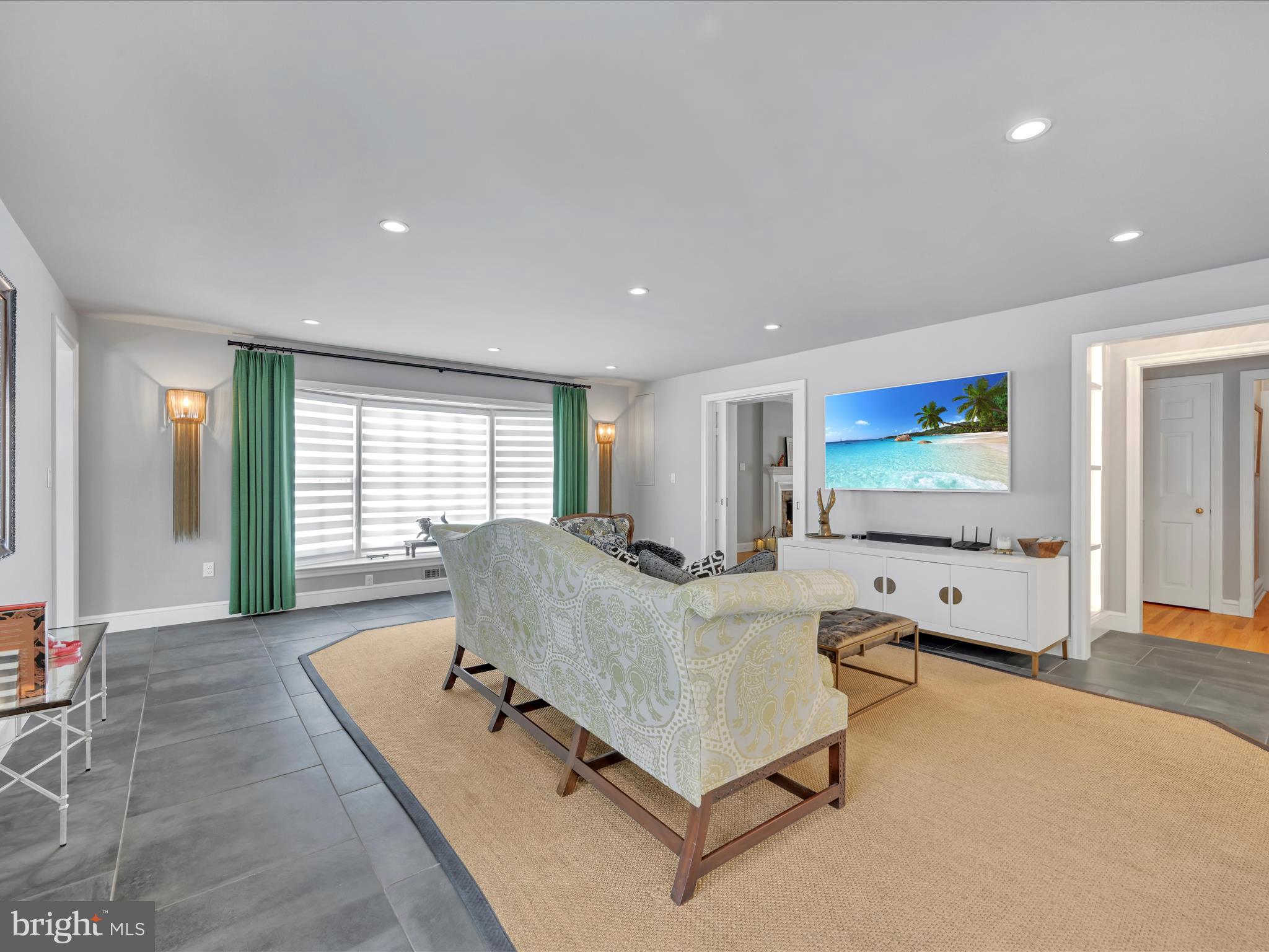 1401 Hillcrest Road Lancaster, PA 17603 - Photo 25 of 105 Family Room