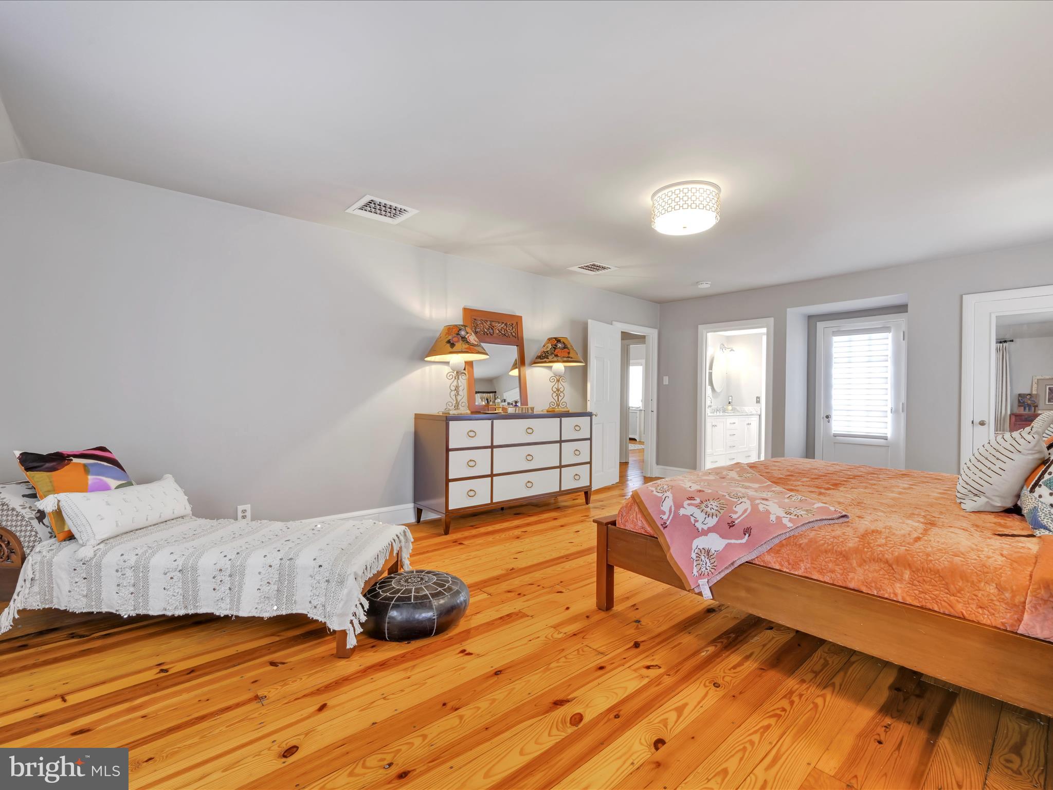 1401 Hillcrest Road Lancaster, PA 17603 - Photo 32 of 105 Primary Bedroom