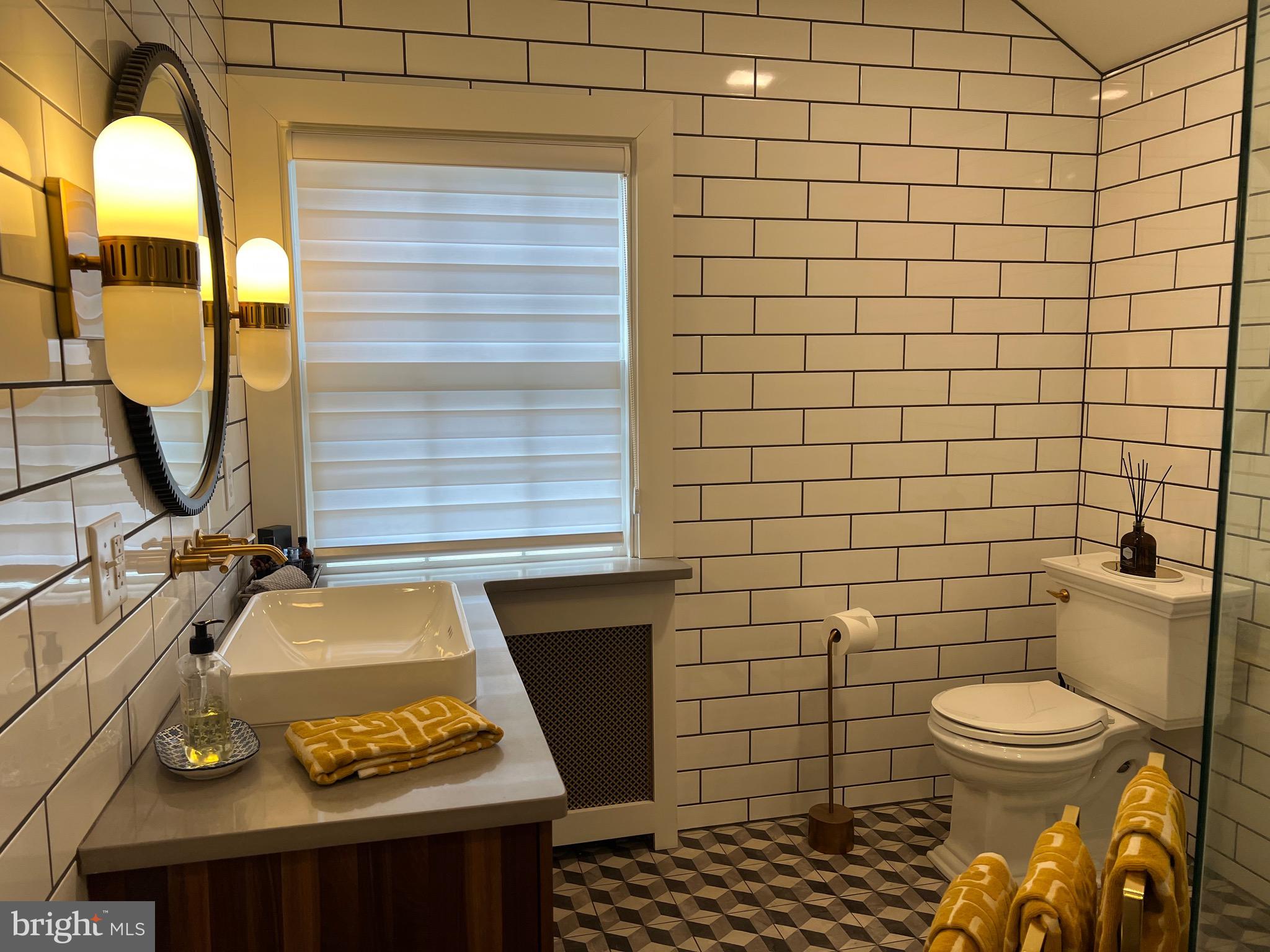 1401 Hillcrest Road Lancaster, PA 17603 - Photo 67 of 105 Hall Bath