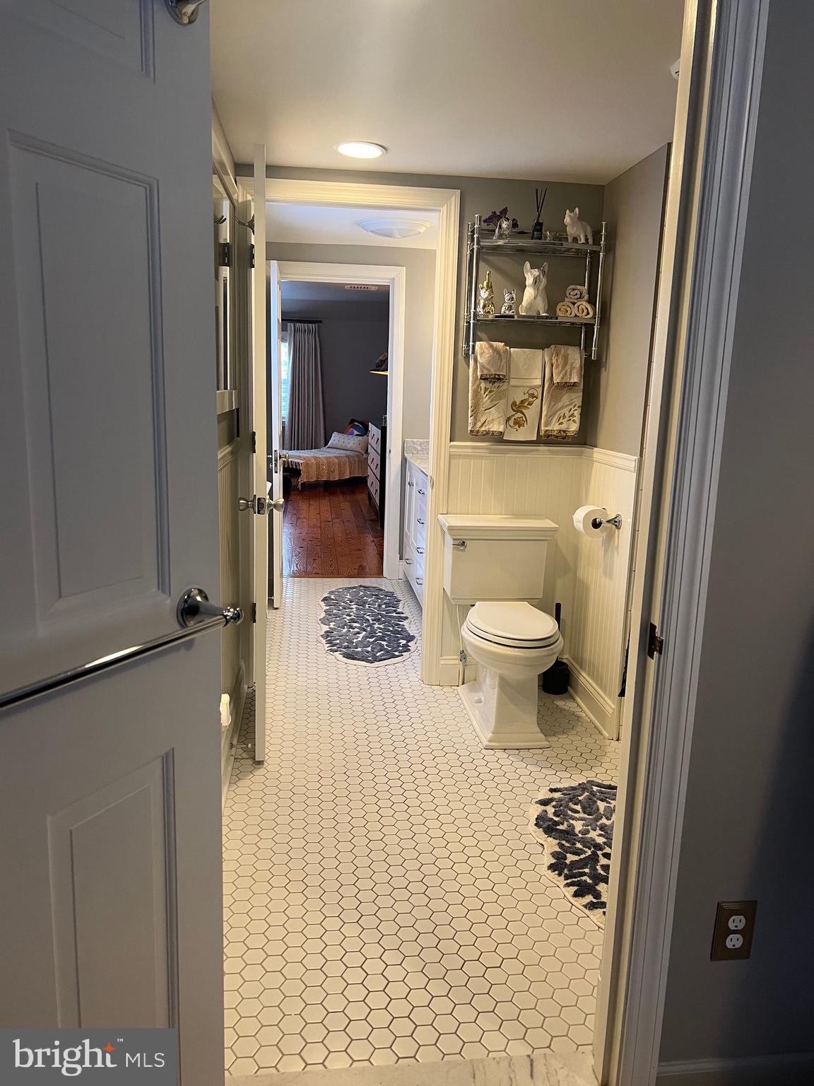 1401 Hillcrest Road Lancaster, PA 17603 - Photo 80 of 105 Primary Bath