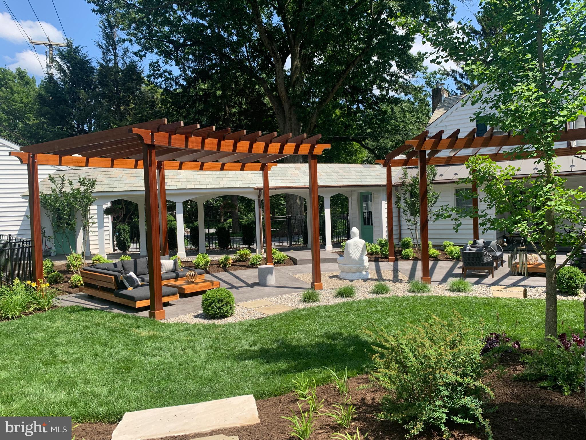 1401 Hillcrest Road Lancaster, PA 17603 - Photo 87 of 105 Pergolas/Backyard