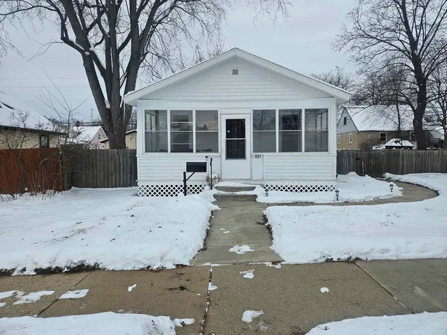 $272,000 | 321 East Carroll Street, Portage, WI 53901