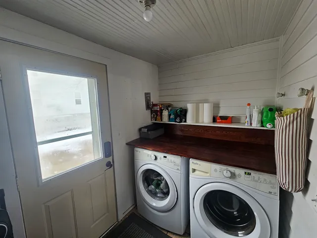 $272,000 | 321 East Carroll Street, Portage, WI 53901