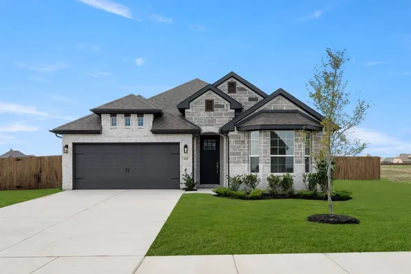 $359,888 | 121 Grey Wolf Court, Godley, TX 76044