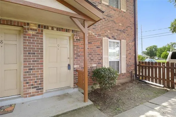 $135,000 | 1729 Newport Place, Unit 9, Kenner, LA 70065