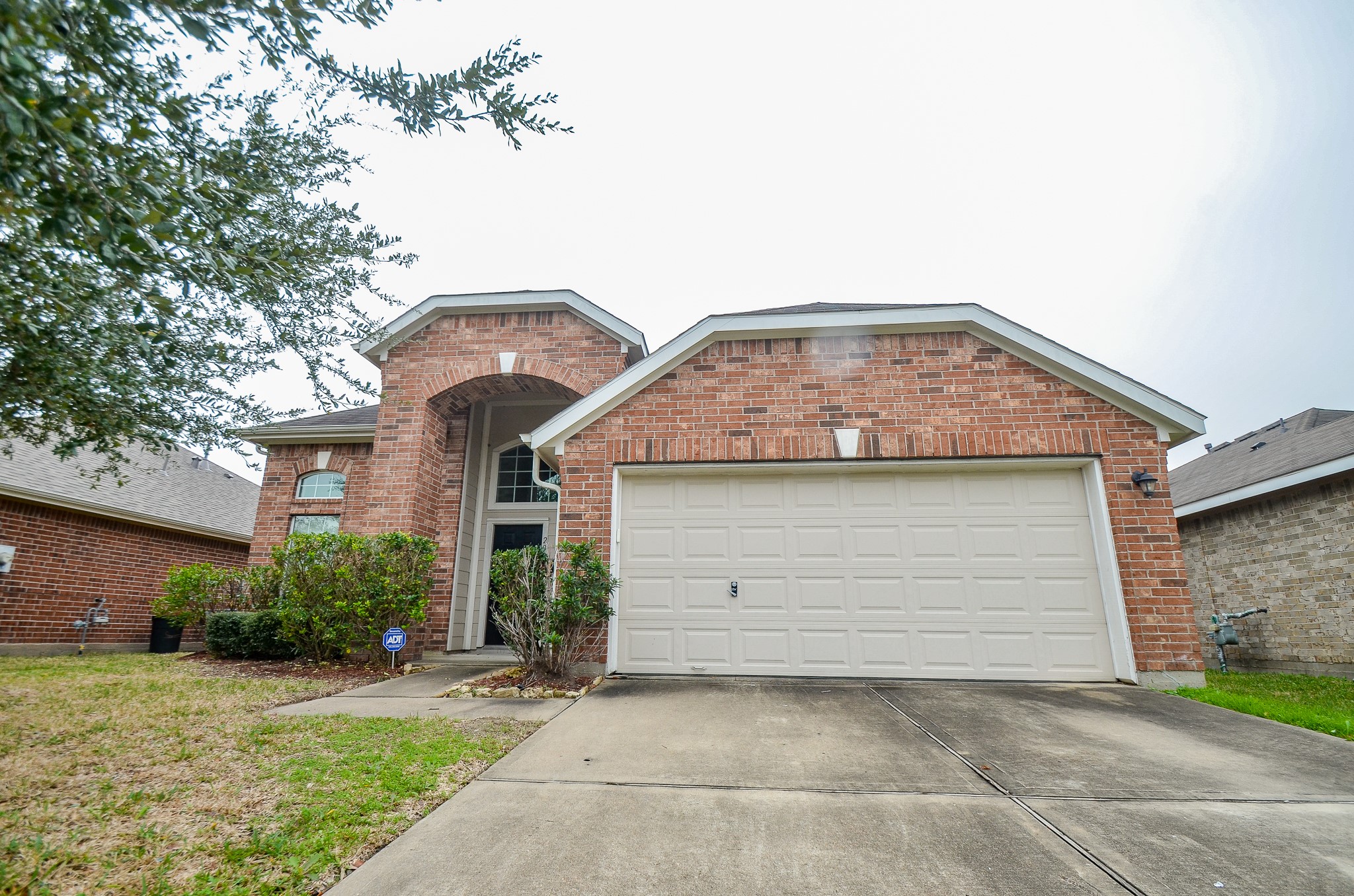 a front view of house with yard