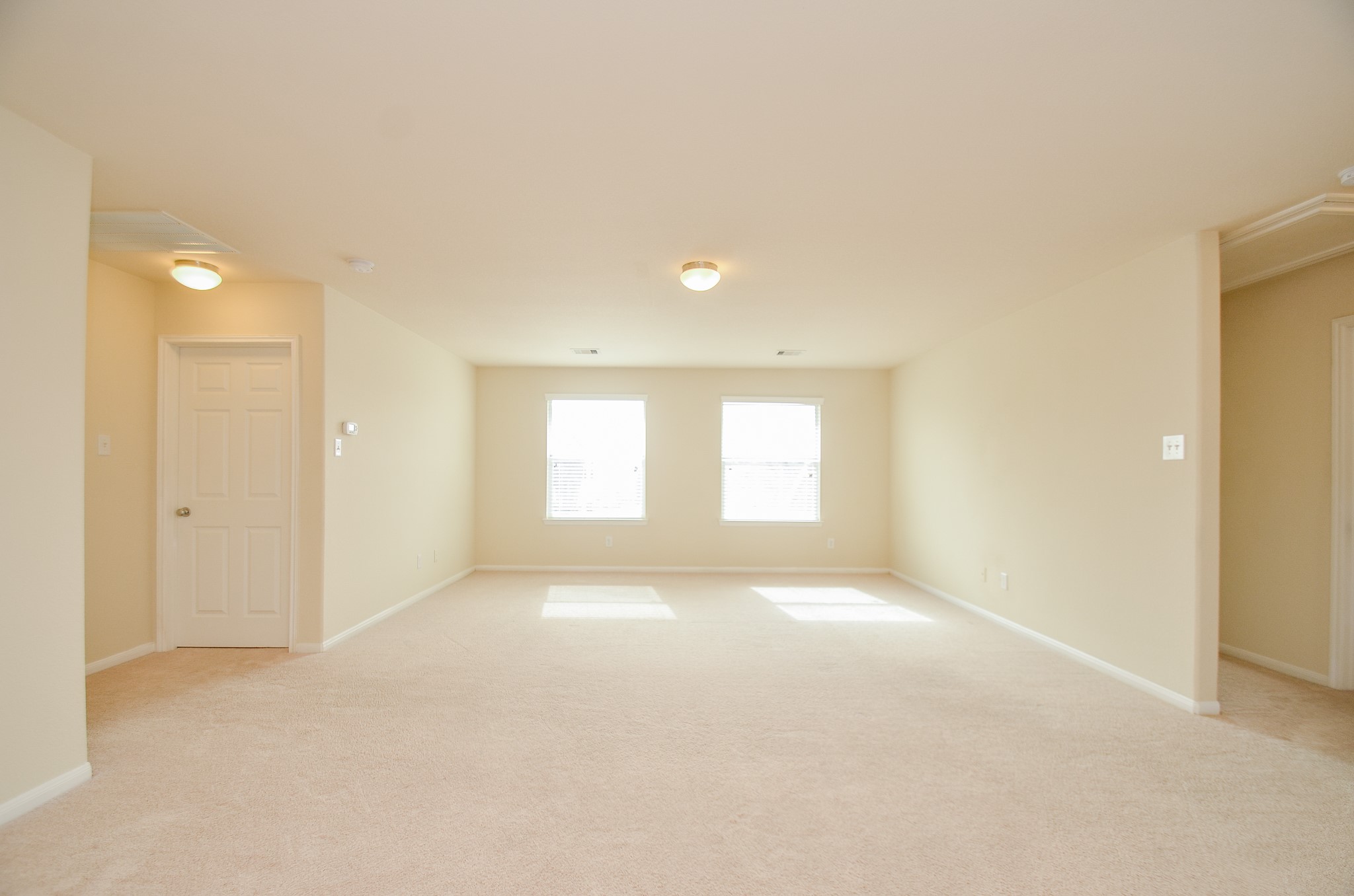 2903 Gaelic Green Street Houston, TX 77045 - Photo 12 of 32 a view of empty room with window