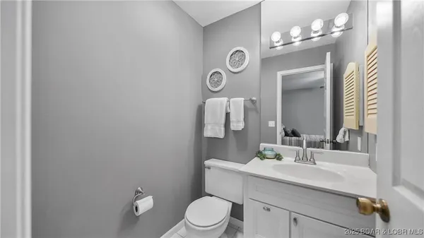 $400,000 | 611 Lazy Days Road, Unit S5, Osage Beach, MO 65065