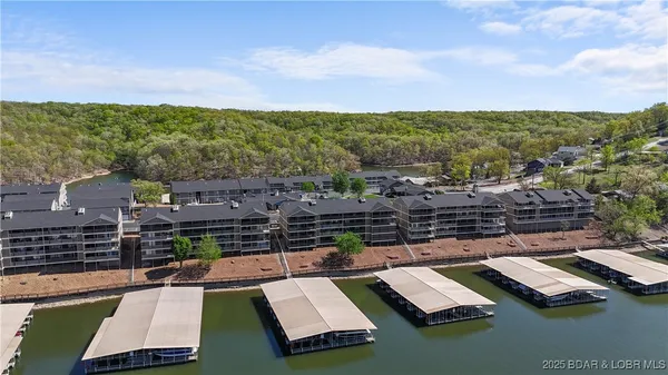 $400,000 | 611 Lazy Days Road, Unit S5, Osage Beach, MO 65065