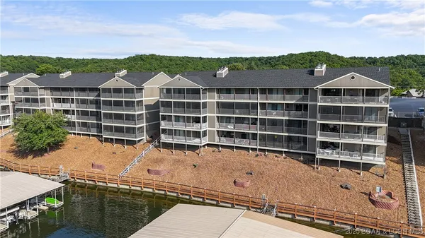 $400,000 | 611 Lazy Days Road, Unit S5, Osage Beach, MO 65065