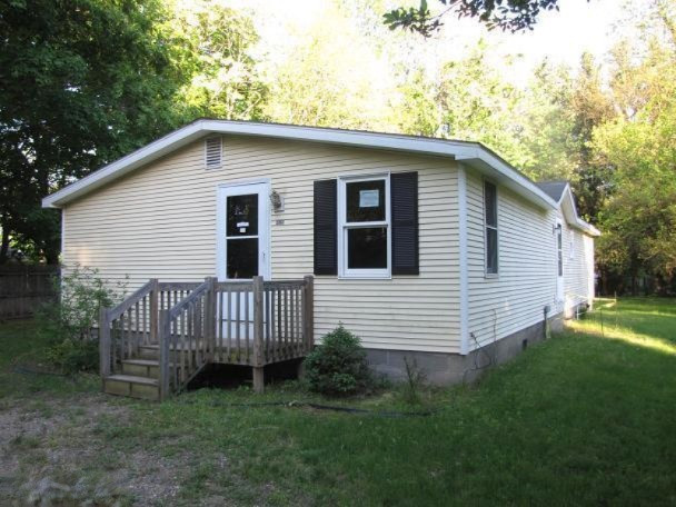 69290 Elkhart Road Edwardsburg, MI 49112 - Photo 1 of 4 Primary Photo