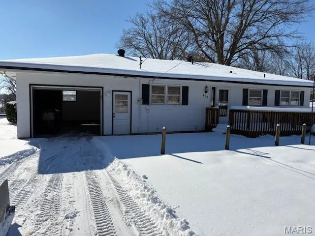 $1,795 | 418 North Service Road, St. Peters, MO 63376