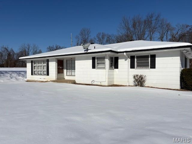 418 North Service Road St. Peters, MO 63376 - Photo 2 of 18