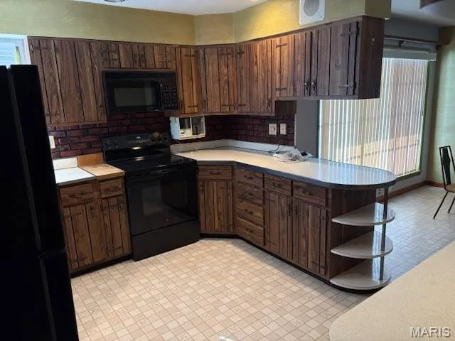 $1,795 | 418 North Service Road, St. Peters, MO 63376