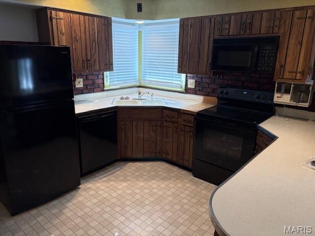 418 North Service Road St. Peters, MO 63376 - Photo 5 of 18