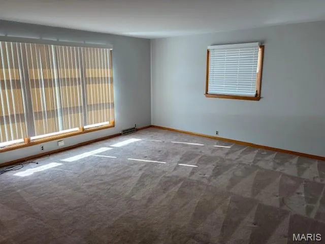 $1,795 | 418 North Service Road, St. Peters, MO 63376