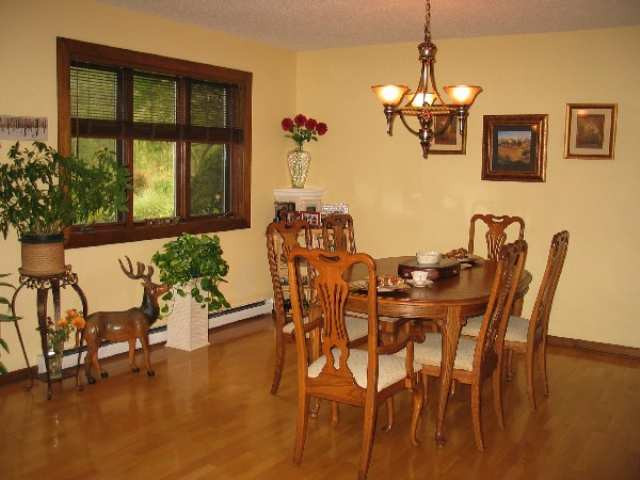 284 Lisha Kill Road Colonie, NY 12309 - Photo 4 of 9 Photo 4