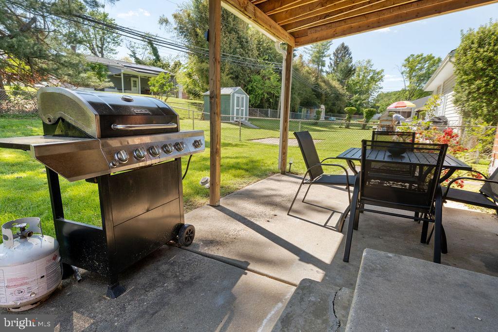 9111 Bengal Road Randallstown, MD 21133 - Photo 36 of 40 Rear Patio
