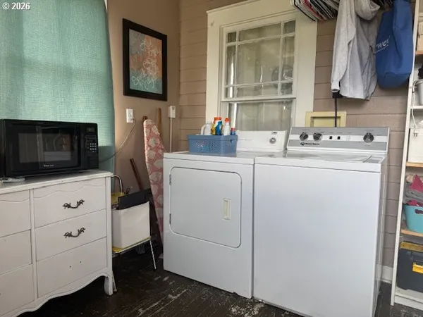 a view of washer and dryer