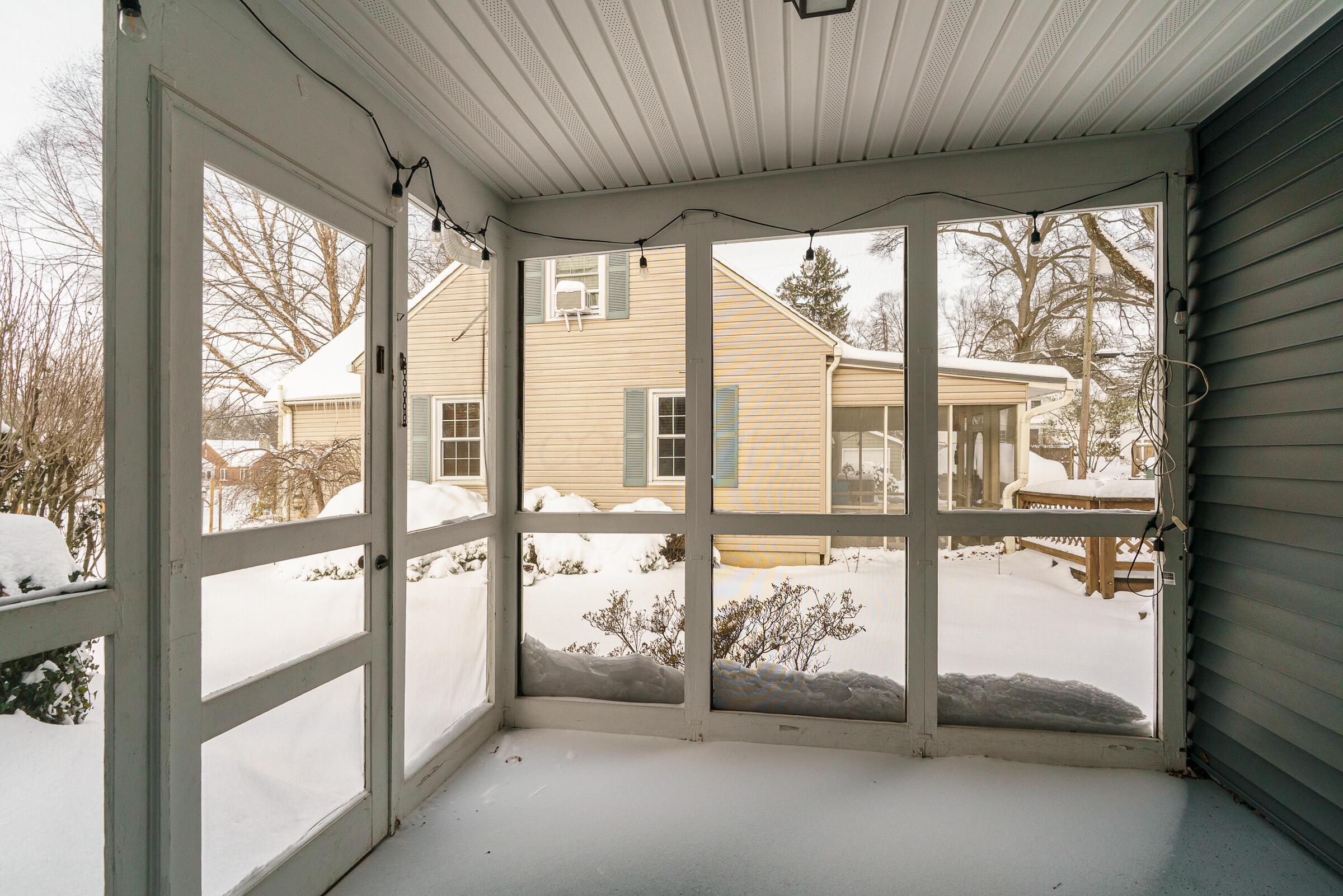 4464 Zeller Road Columbus, OH 43214 - Photo 34 of 48 Porch
