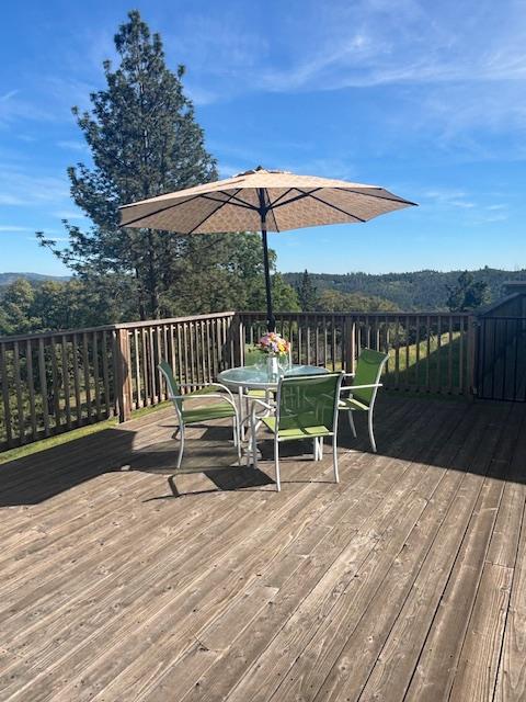 3745 Paramae Road Rail Road Flat, CA 95245 - Photo 38 of 95 The deck connecting the two homes is huge! What an awesome place to entertain!