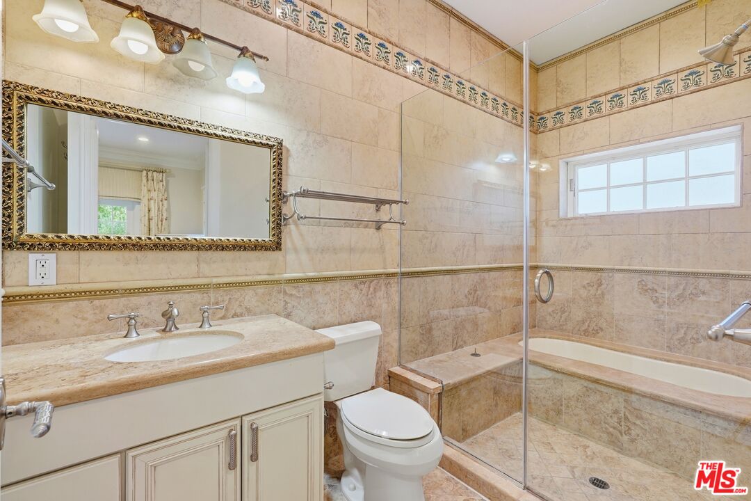 900 Chantilly Road Los Angeles, CA 90077 - Photo 29 of 46