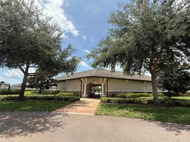 a view of a tennis court