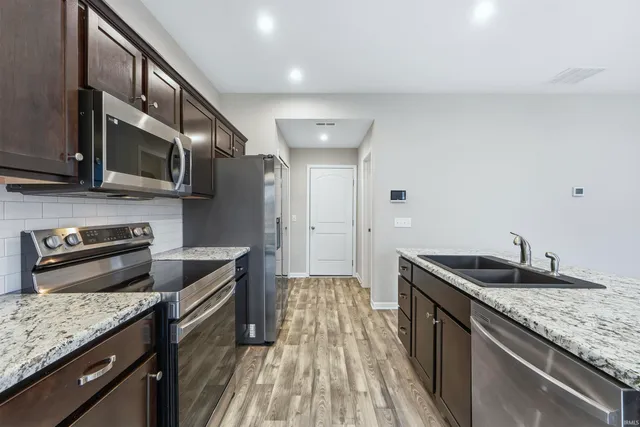 $1,795 | 3595 Canal Square Drive, New Haven, IN 46774