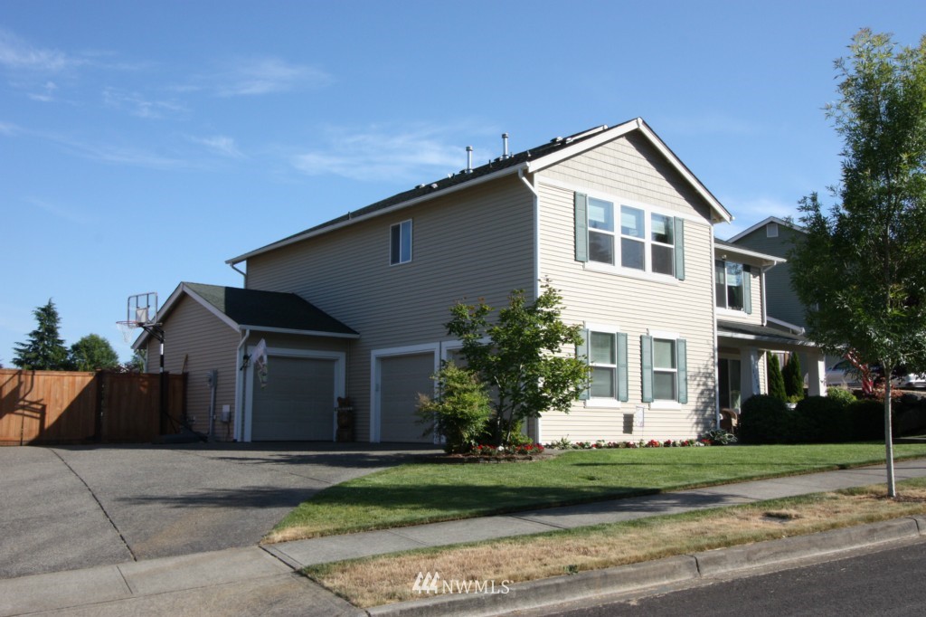 3170 Brown Loop DuPont, WA 98327 - Photo 2 of 16