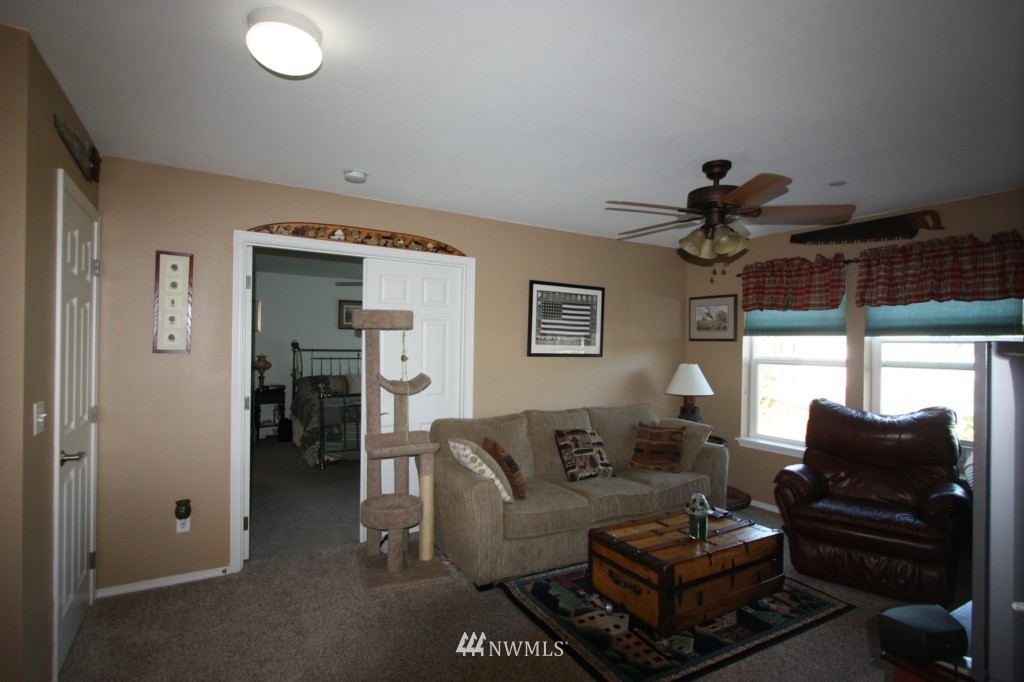 3170 Brown Loop DuPont, WA 98327 - Photo 12 of 16