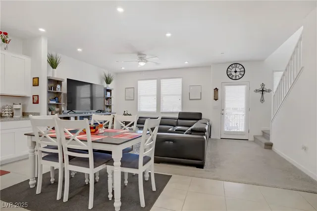 $424,900 | 664 Foam Flower Lane, Henderson, NV 89015