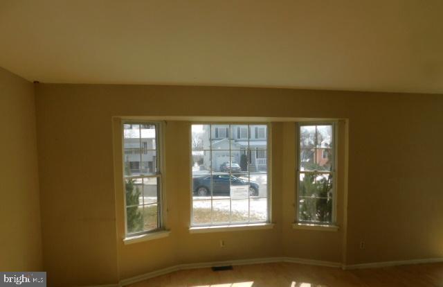 8253 Sheppard Road Pennsauken, NJ 08110 - Photo 5 of 18 Gallery Image 5